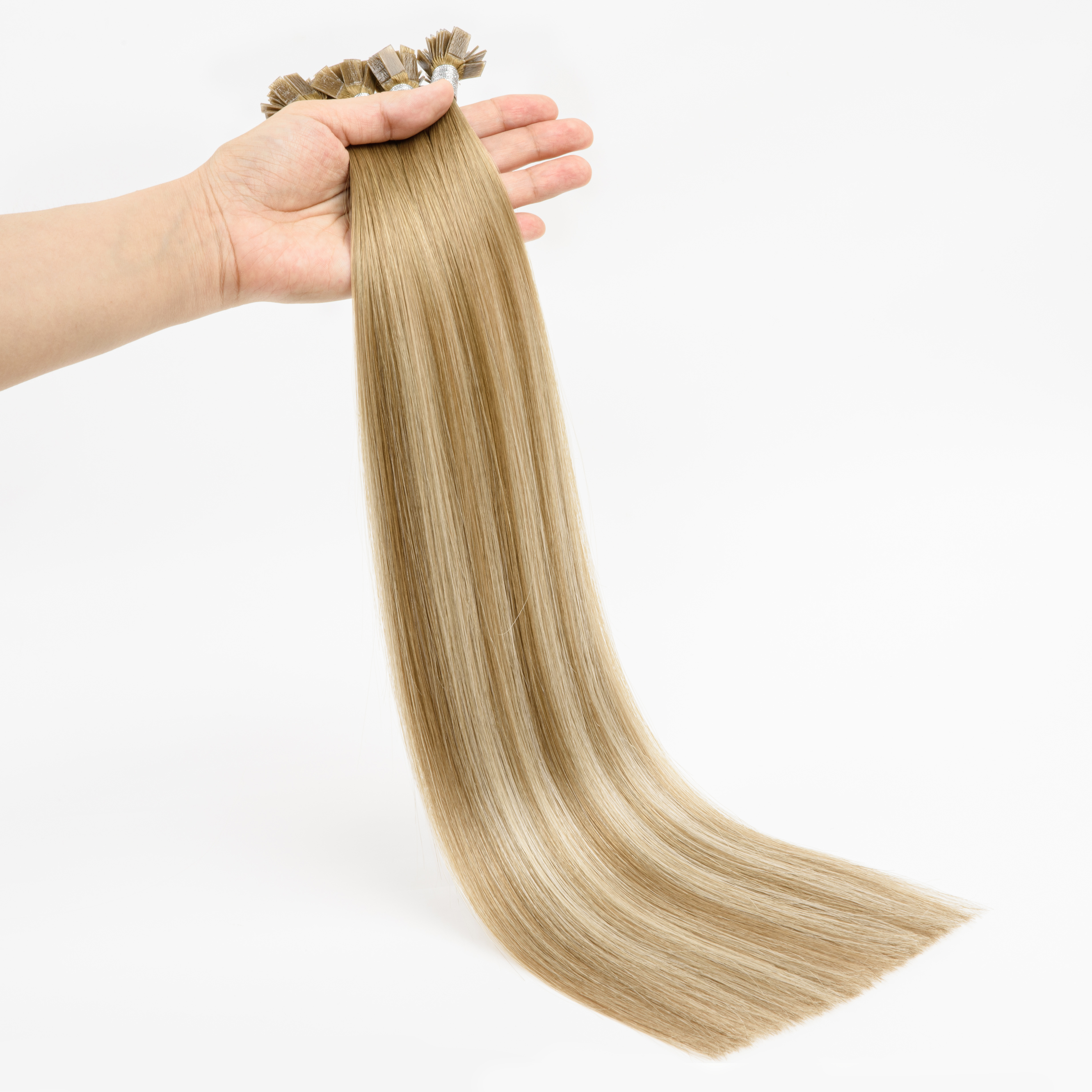 Vos extensions de cheveux russes deviennent orange ? Que faire ?